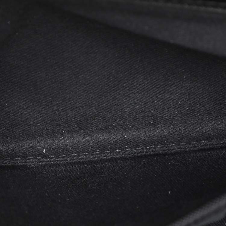 Pre Owned Chanel Black Quilted Glazed Leather Small CC Delivery Bag