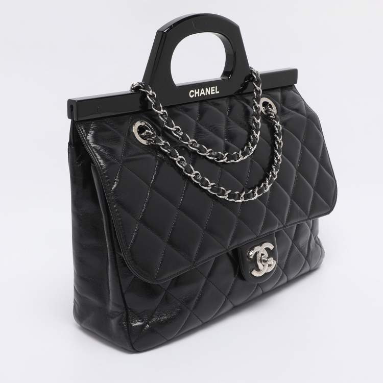 Pre Owned Chanel Black Quilted Glazed Leather Small CC Delivery Bag