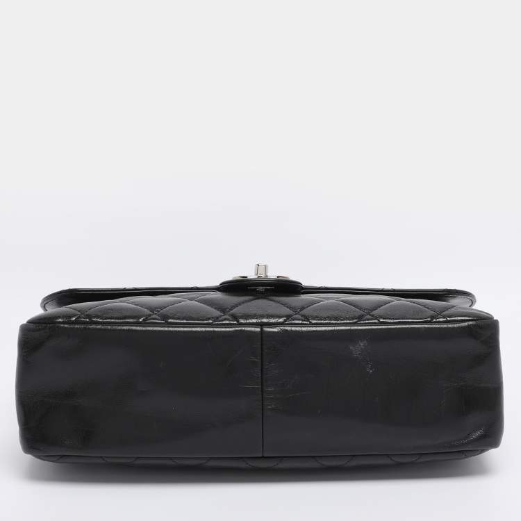 Pre Owned Chanel Black Quilted Glazed Leather Small CC Delivery Bag