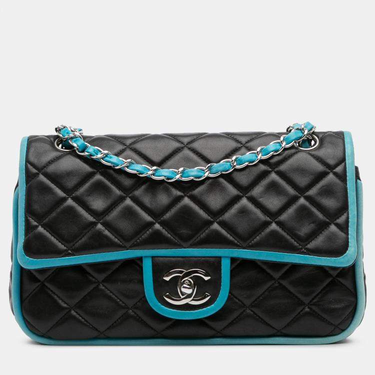 مملوكة مسبقًا Chanel Black Blue Medium Classic Bicolor Quilted Lambskin Double Flap