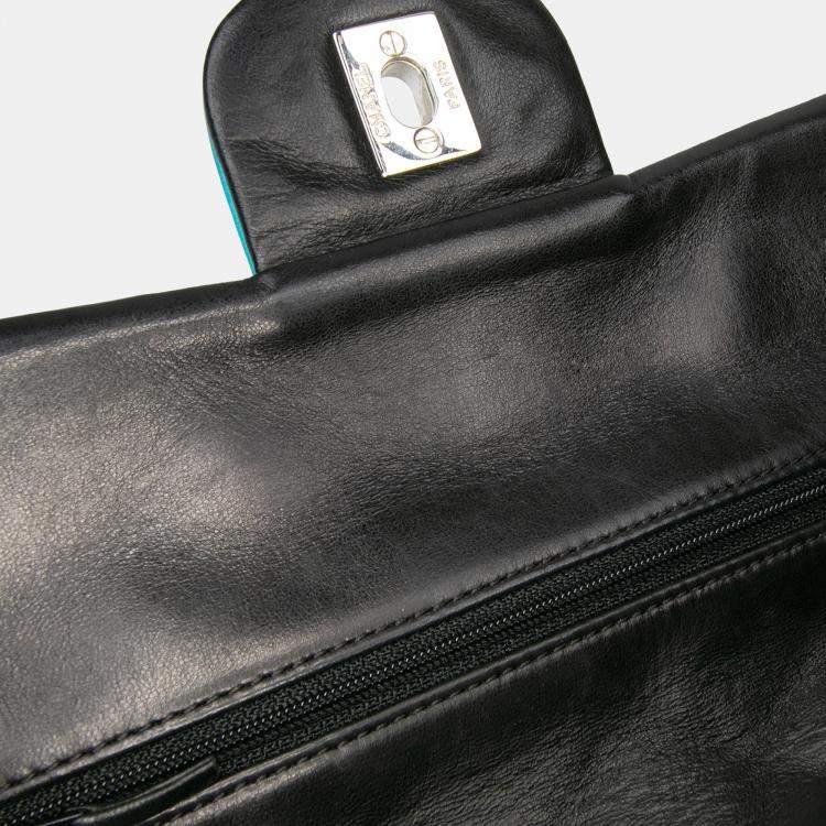مملوكة مسبقًا Chanel Black Blue Medium Classic Bicolor Quilted Lambskin Double Flap
