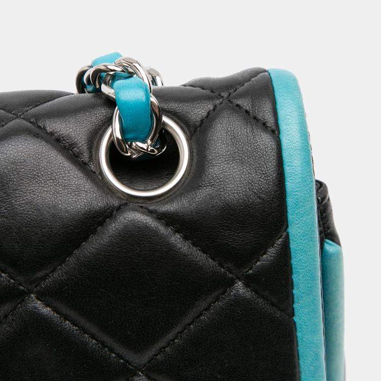 مملوكة مسبقًا Chanel Black Blue Medium Classic Bicolor Quilted Lambskin Double Flap