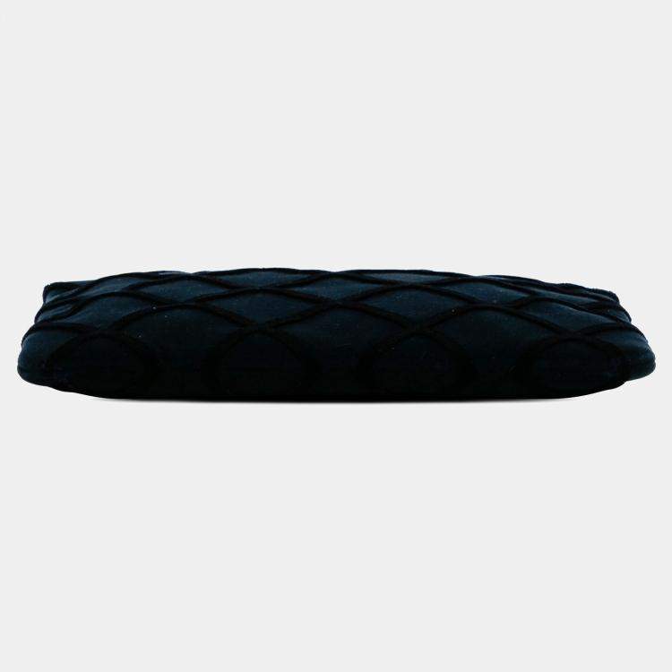 Pre Owned Chanel Cc Medium Quilted Velvet Cosmetic Case