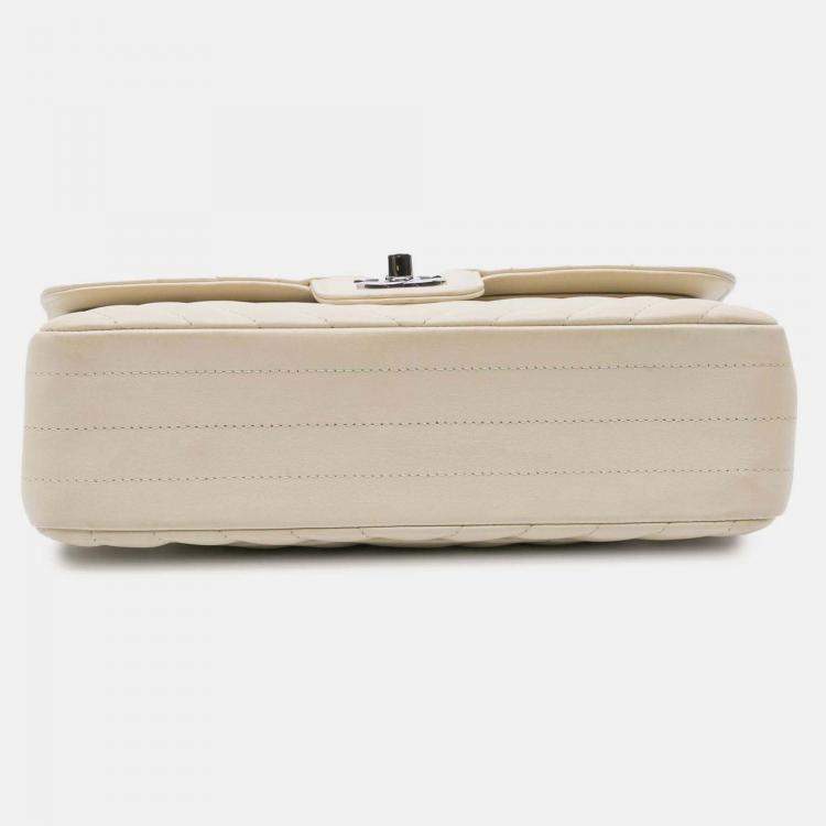 Pre Owned Chanel Classic Double Flap Small White Chevron Lambskin Shoulder Bag