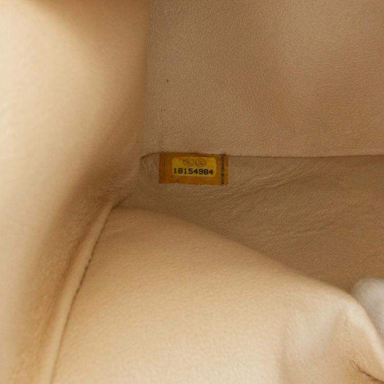 Pre Owned Chanel Classic Double Flap Jumbo Caviar Shoulder Bag