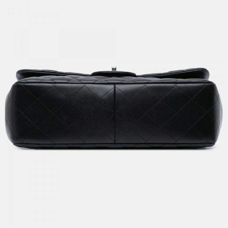 Pre Owned Chanel Classic Double Flap Jumbo Black Lambskin Shoulder Bag