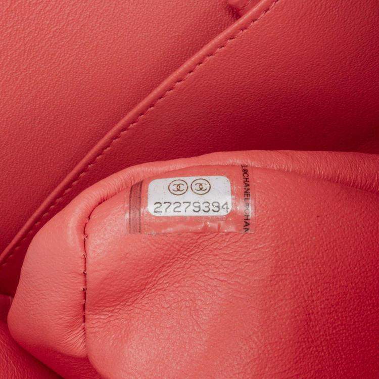 Pre Owned Chanel Classic Double Flap Medium Red Chevron Lambskin Shoulder Bag