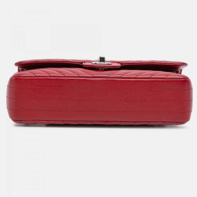 Pre Owned Chanel Classic Double Flap Medium Red Chevron Caviar Shoulder Bag