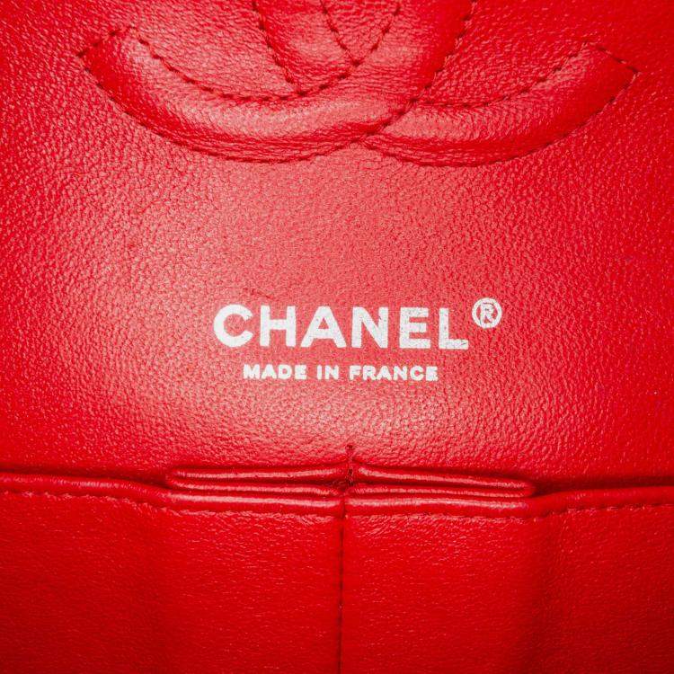 Pre Owned Chanel Classic Double Flap Medium Red Chevron Caviar Shoulder Bag