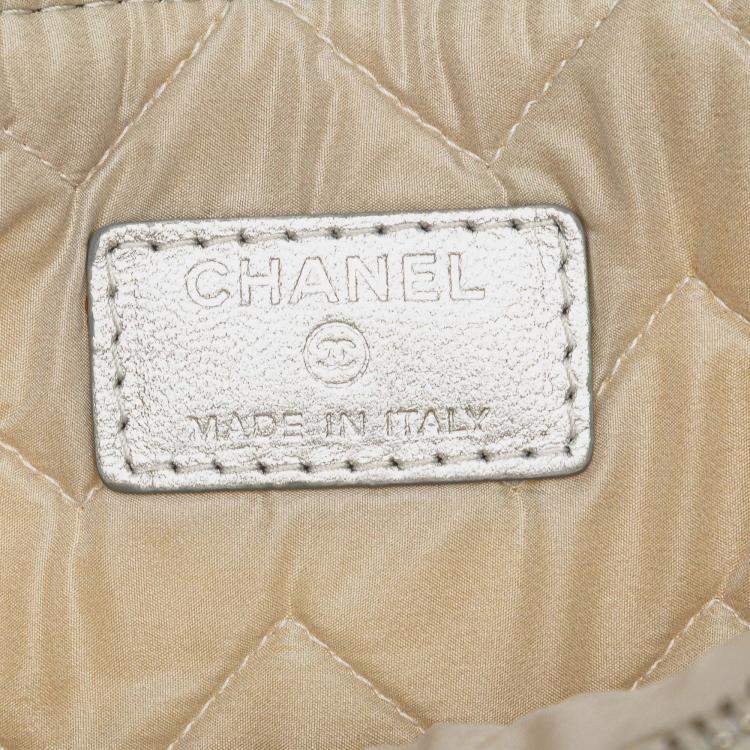 Pre Owned Chanel Silver Medium Metallic Chevron Calfskin O Case Clutch