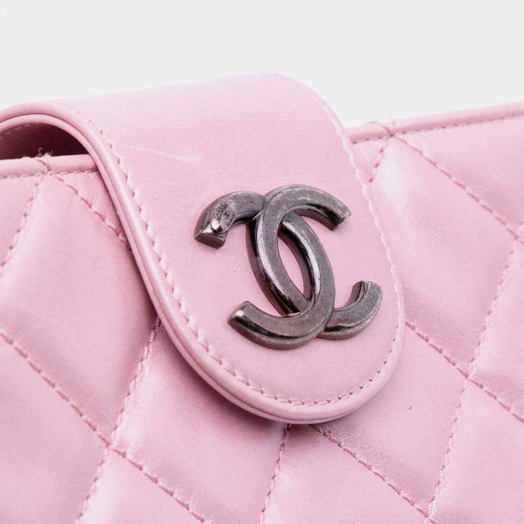 Pre Owned Chanel Pink Quilted Glazed Calfskin Coco Pleats Clutch