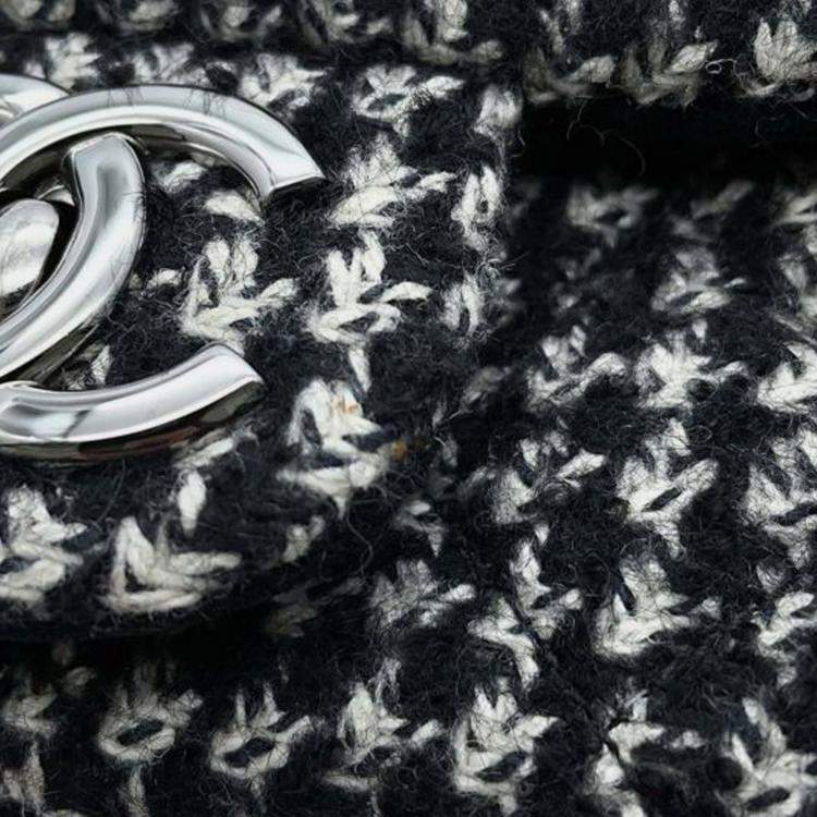Pre Owned Chanel Black White Medium Quilted Jersey and Tweed Chain Flap