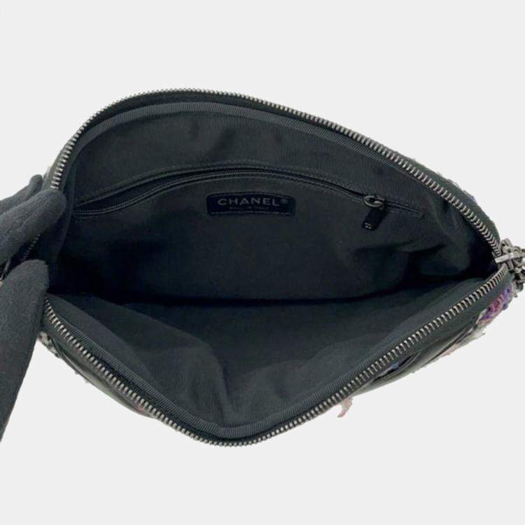 Pre Owned Chanel Black Small Tweed and Lambskin Girl Clutch on Chain