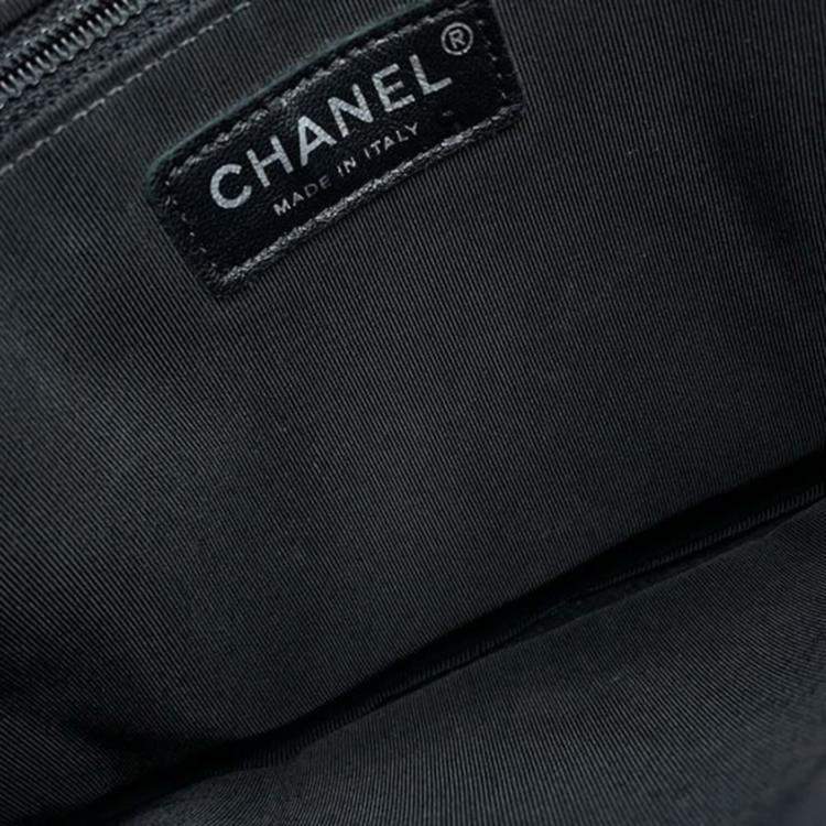 Pre Owned Chanel Black Small Tweed and Lambskin Girl Clutch on Chain