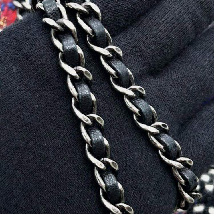 Pre Owned Chanel Black Small Tweed and Lambskin Girl Clutch on Chain