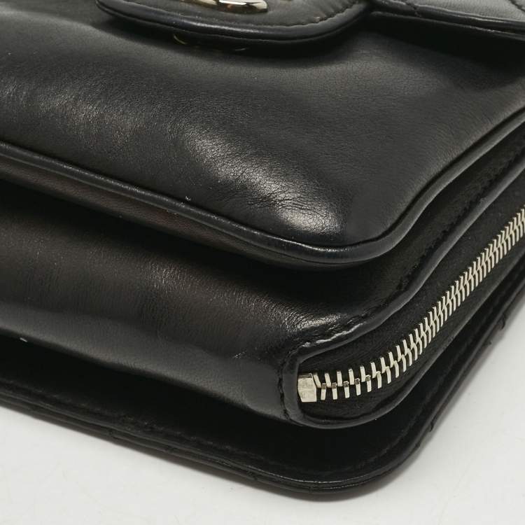 Pre Owned Chanel Black Quilted Leather Clams Wallet on Chain