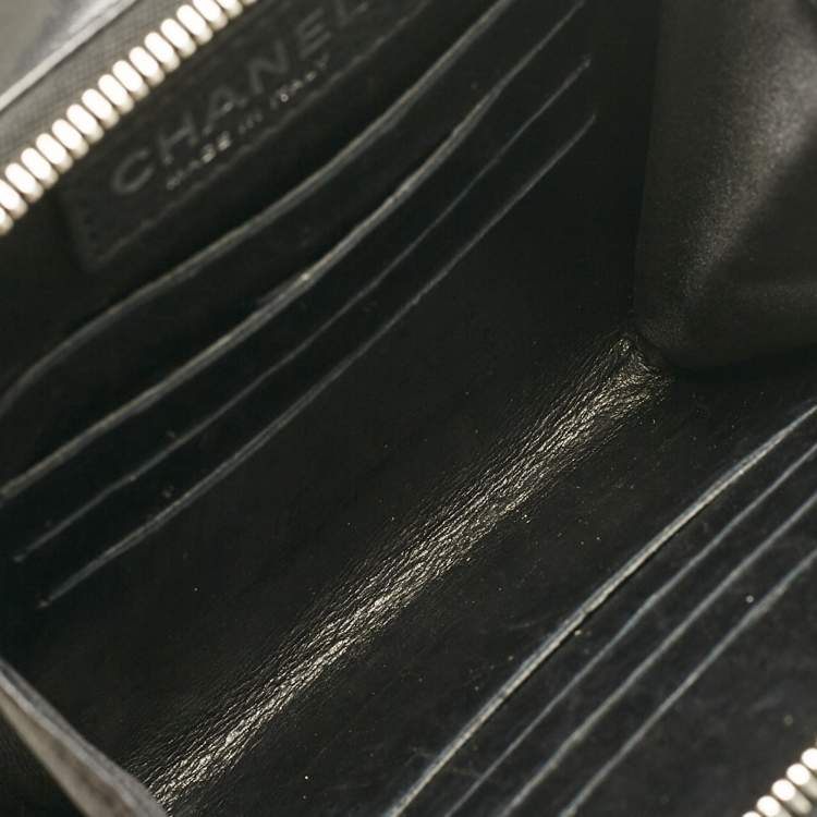 Pre Owned Chanel Black Quilted Leather Clams Wallet on Chain