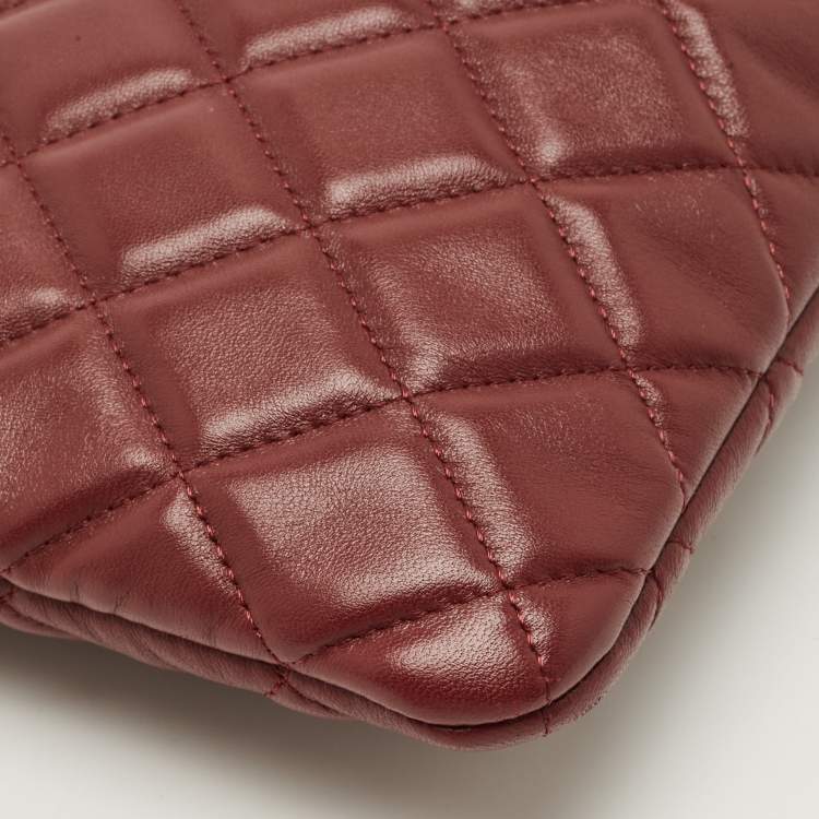 Pre Owned Chanel Burgundy Quilted Leather Medium O Case Clutch