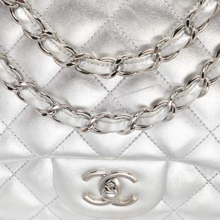 Pre Owned Chanel Silver Quilted Leather Jumbo Classic Single Flap Bag