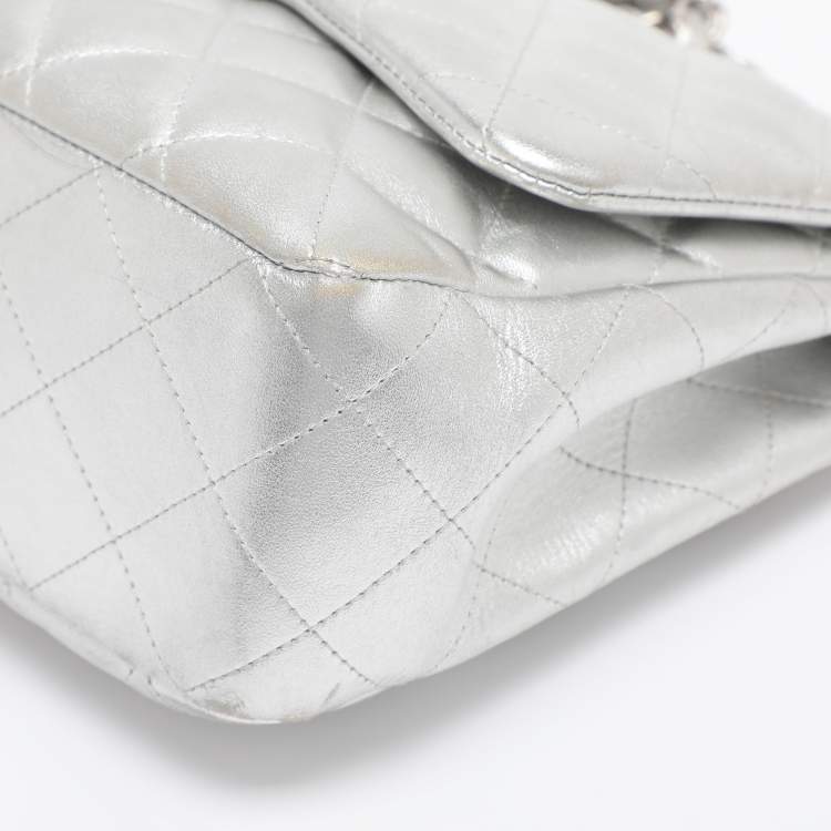 Pre Owned Chanel Silver Quilted Leather Jumbo Classic Single Flap Bag