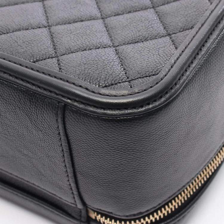 Pre Owned Chanel CC Filigree Black Leather Shoulder Bag