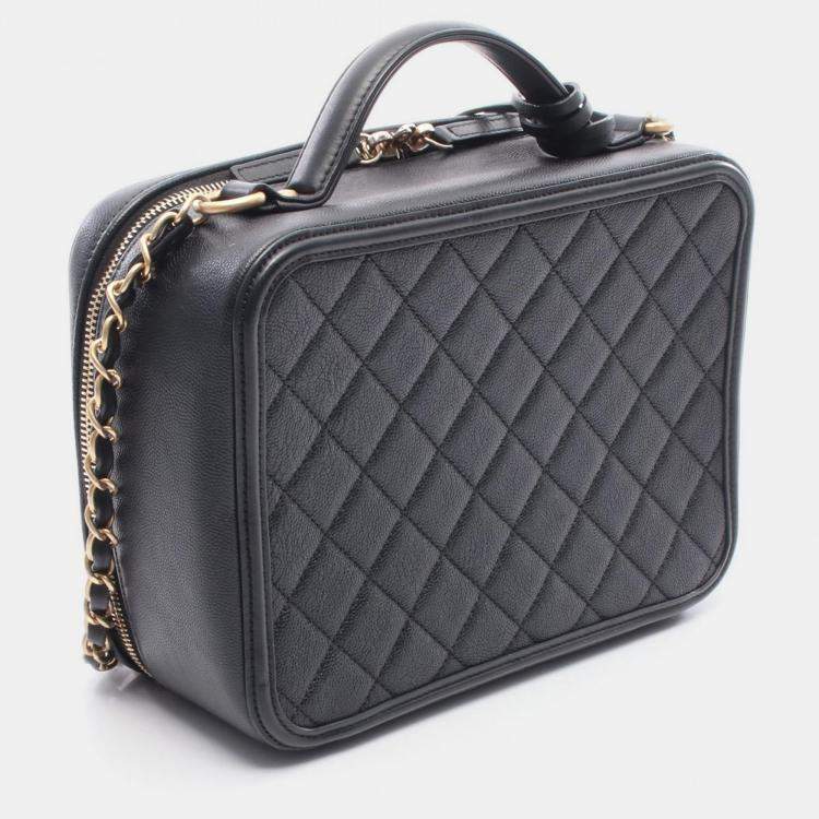 Pre Owned Chanel CC Filigree Black Leather Shoulder Bag