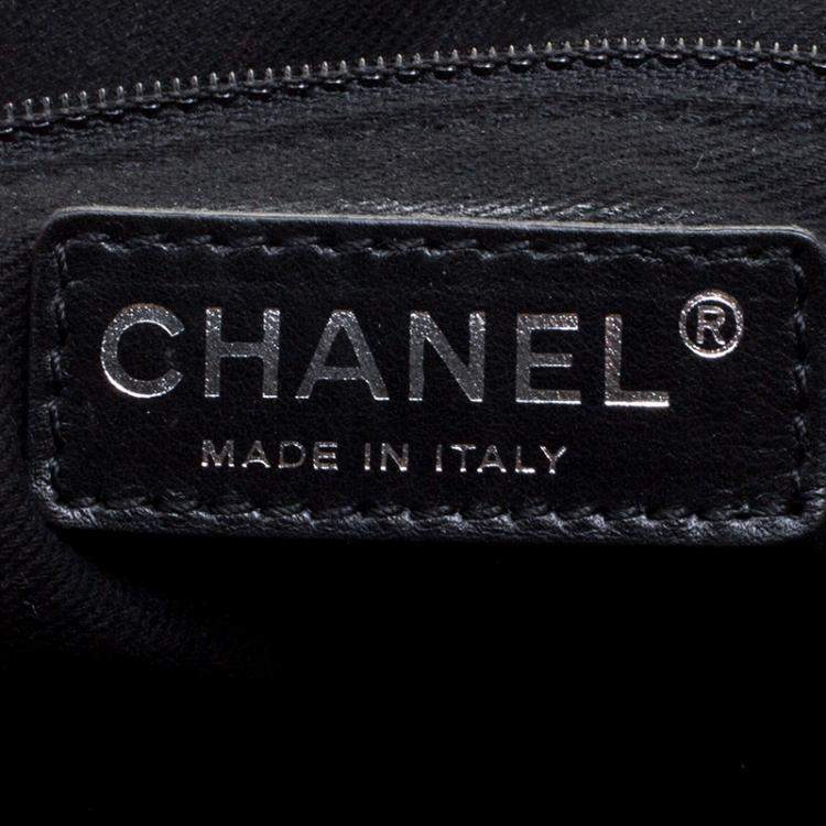 Pre Owned Chanel Black Quilted Leather Expandable Zip Around Frame Satchel