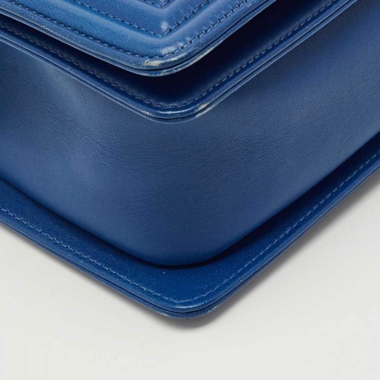 Pre Owned Chanel Navy Blue Quilted Leather Medium Classic Boy Flap Bag