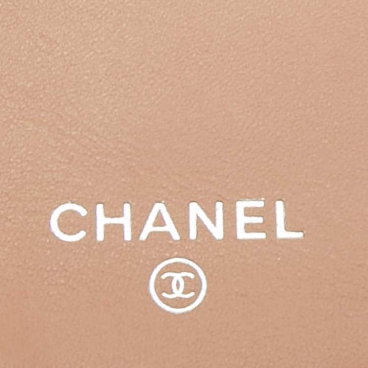 Pre Owned Chanel Beige Caviar Leather CC Bifold Long Wallet