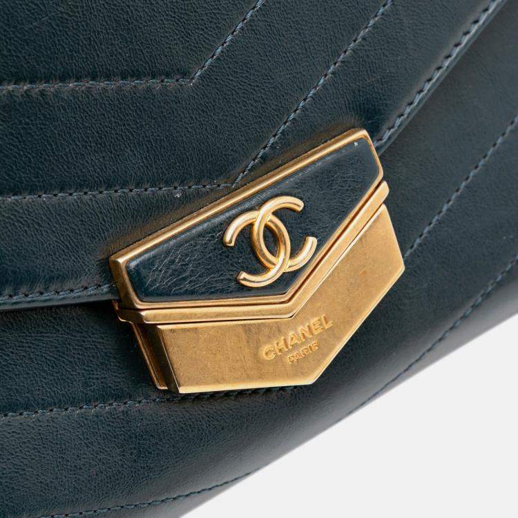 Pre Owned Chanel Green CC Chevron Calfskin Medal Flap