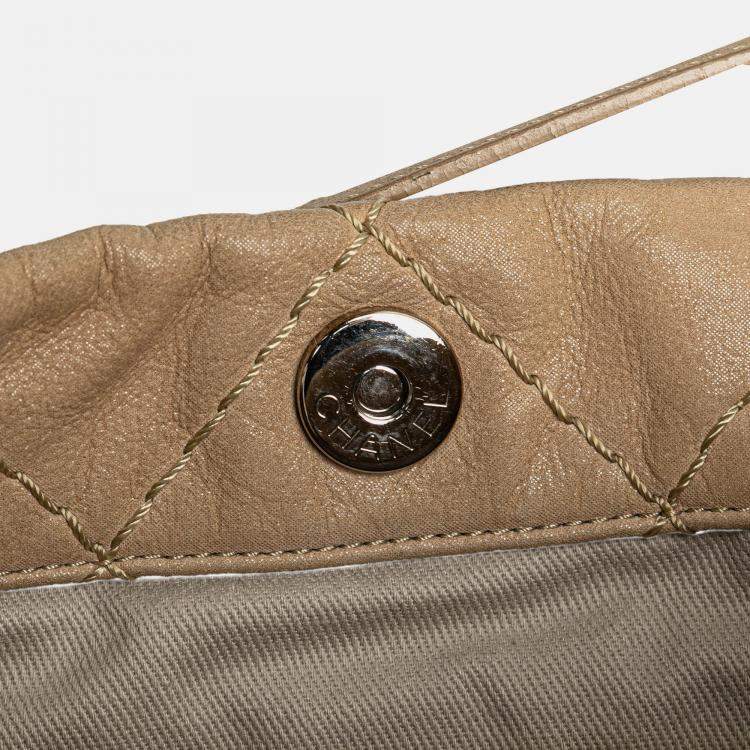 Pre Owned Chanel Beige Iridescent Calfskin Sea Hit Tote