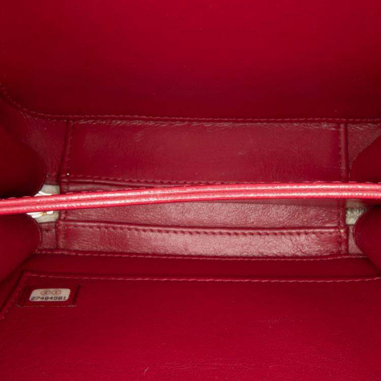 Pre Owned Chanel White Small Caviar Striped CC Filigree Vanity Case