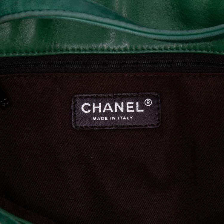 Pre Owned Chanel Black Green CC Quilted Lambskin Country Club Tote