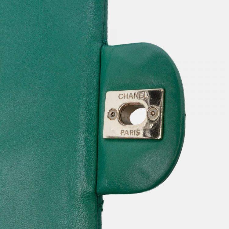 Pre Owned Chanel Green Medium Classic Lambskin Double Flap