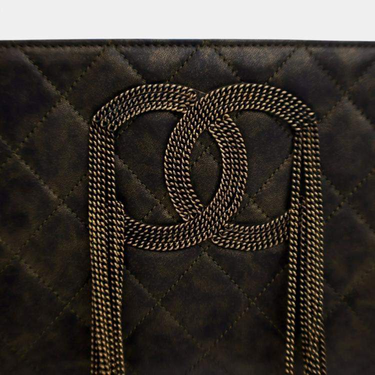 Pre Owned Chanel Black Metallic Lambskin CC Chain Fringe Clutch