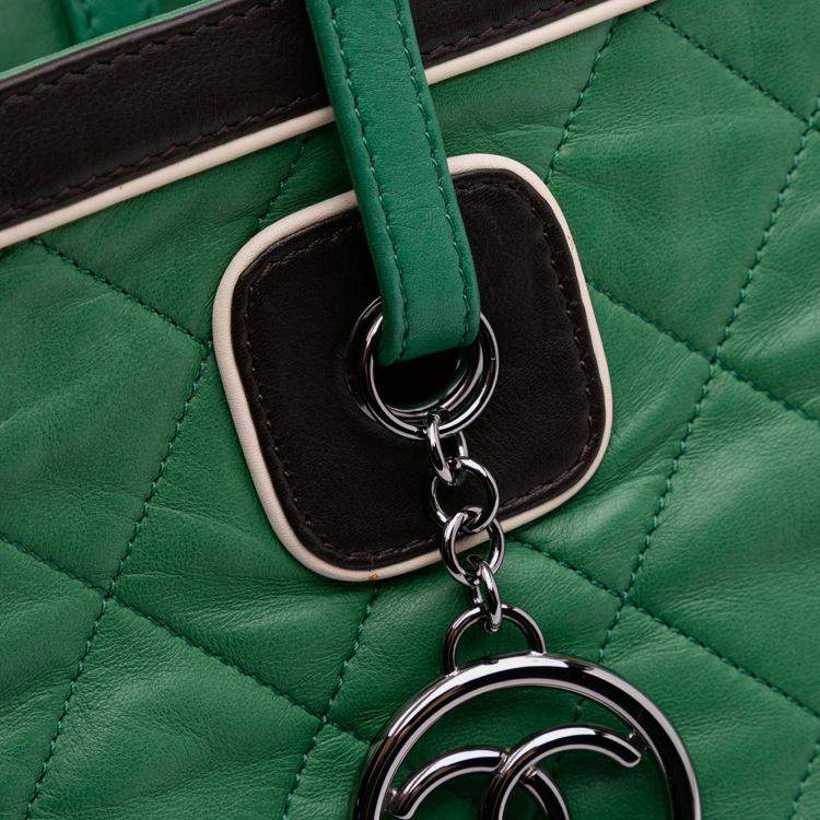 Pre Owned Chanel Green Large Quilted Lambskin Country Club Tote