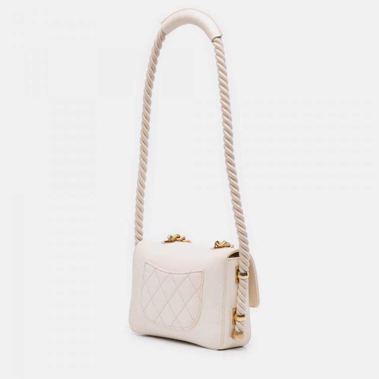 Pre Owned Chanel White Crumpled Calfskin En Vogue Rope Flap