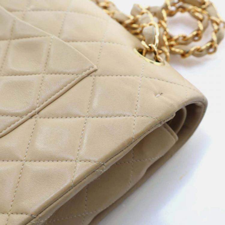 Pre Owned Chanel Classic Flap Medium Beige Lambskin Shoulder Bag