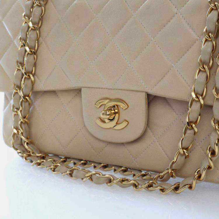 Pre Owned Chanel Classic Flap Medium Beige Lambskin Shoulder Bag