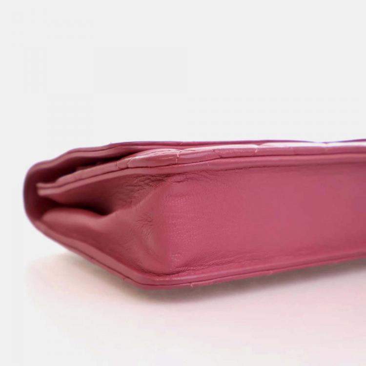 Pre Owned Chanel Classic Pink Lambskin Wallet On Chain 