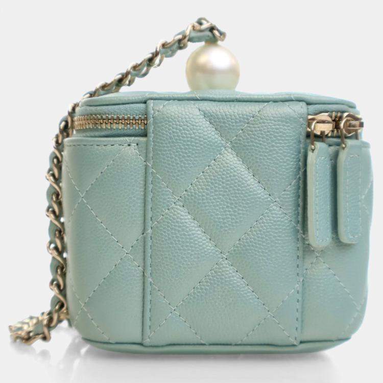 Pre Owned Chanel Pearl On Top Mini Green Caviar Vanity Case