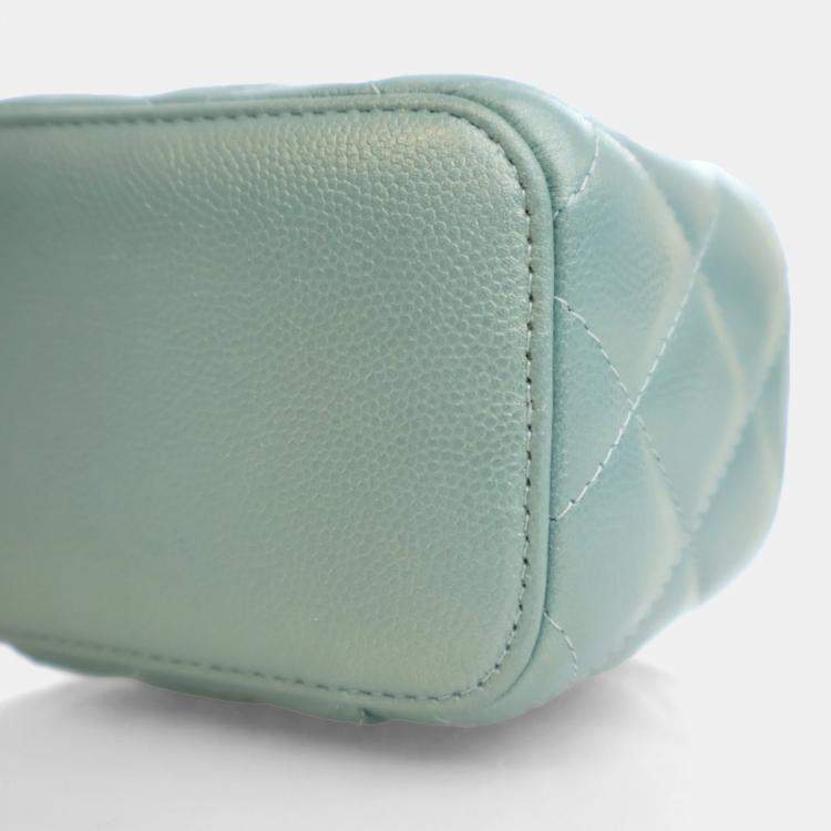 Pre Owned Chanel Pearl On Top Mini Green Caviar Vanity Case