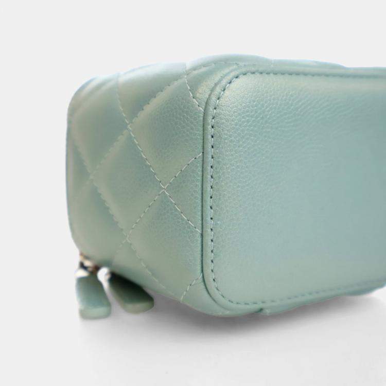 Pre Owned Chanel Pearl On Top Mini Green Caviar Vanity Case
