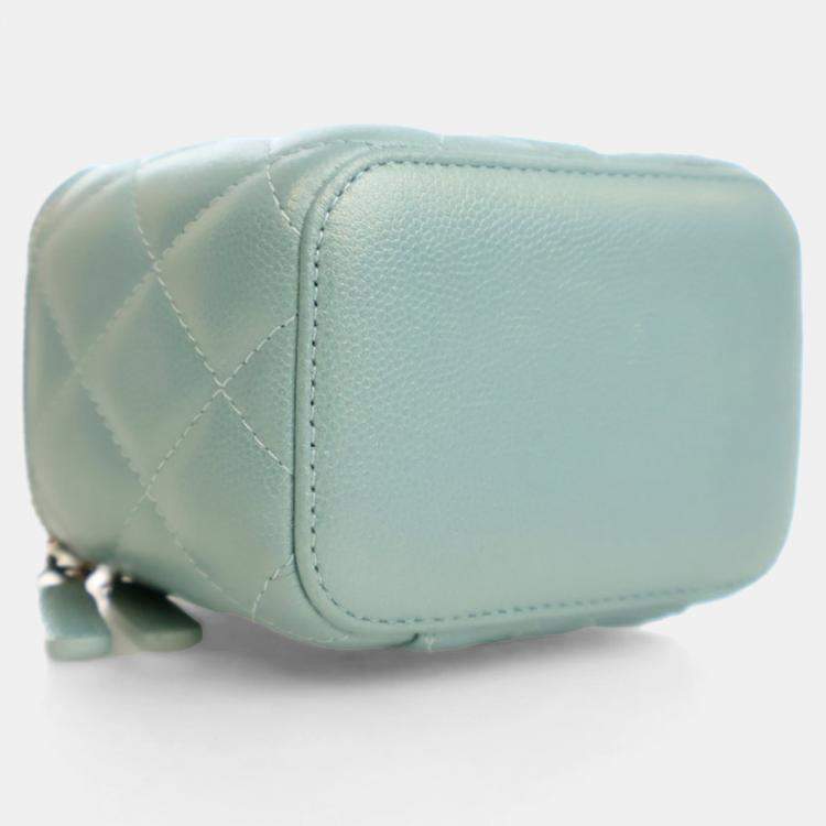 Pre Owned Chanel Pearl On Top Mini Green Caviar Vanity Case