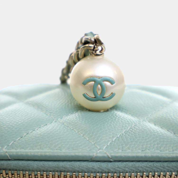 Pre Owned Chanel Pearl On Top Mini Green Caviar Vanity Case