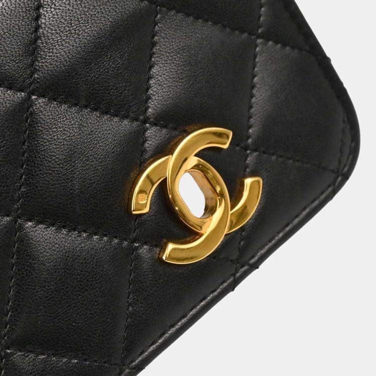 Pre Owned Chanel CC Black Lambskin Shoulder Bag