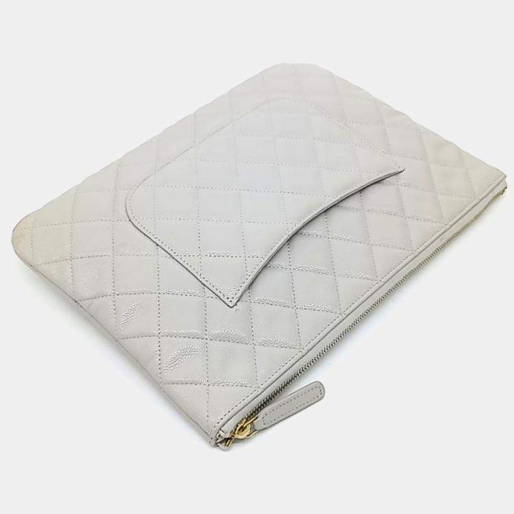 Pre Owned Chanel White Leather Caviar Clutch New Medium