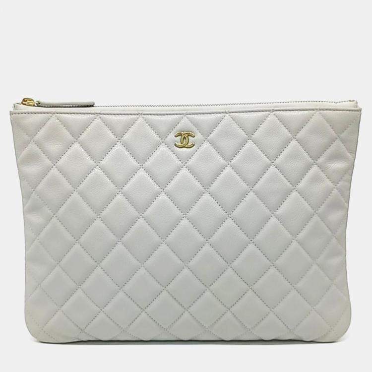 Pre Owned Chanel White Leather Caviar Clutch New Medium