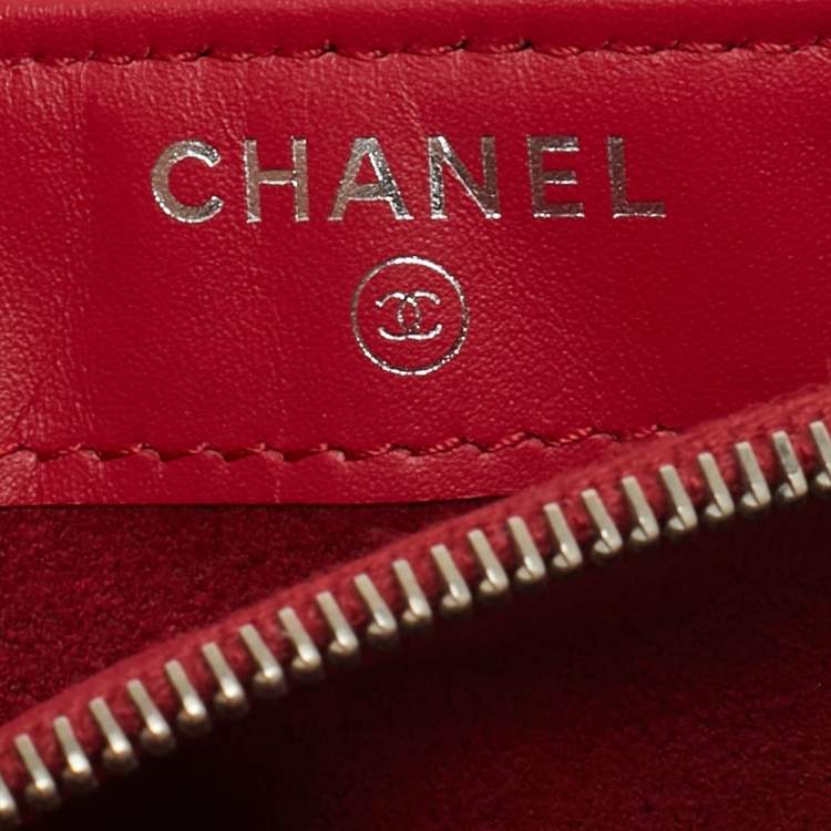 Pre Owned Chanel Red Quilted Patent Leather Boy Phone Holder Pouch 