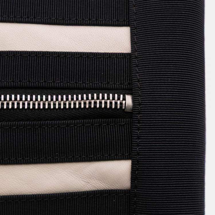 Pre Owned Chanel Cream CC Quilted Lambskin Zip Shoulder Bag